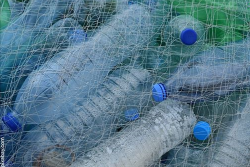 I en värld full av plast I en värld full av plast